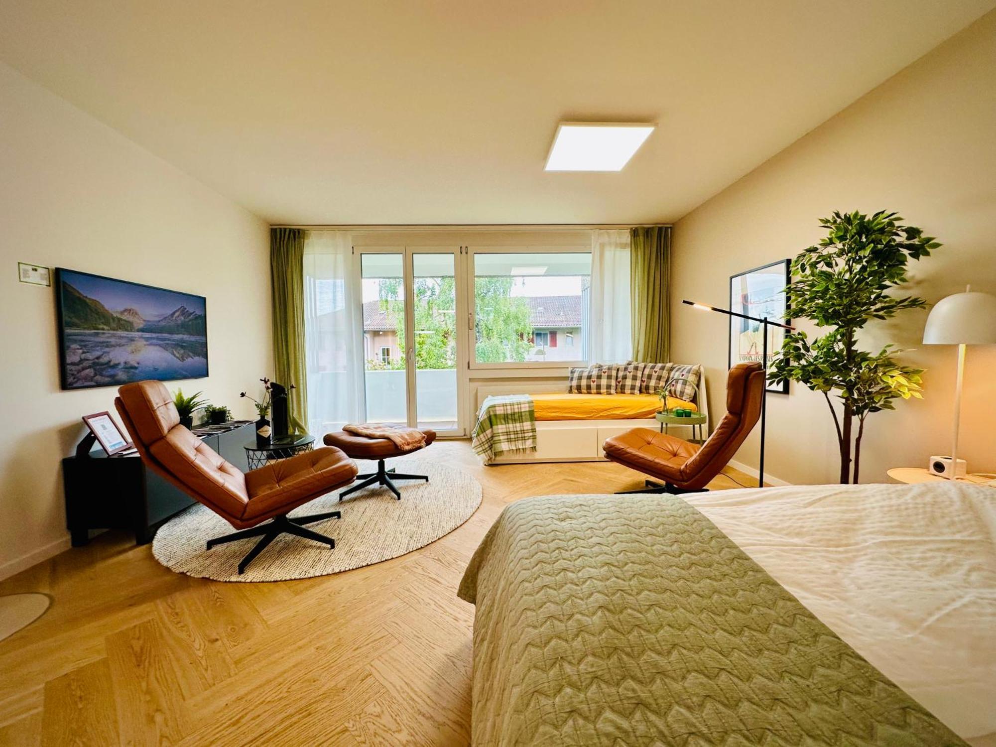 Modern With Air Condition & Balcony *