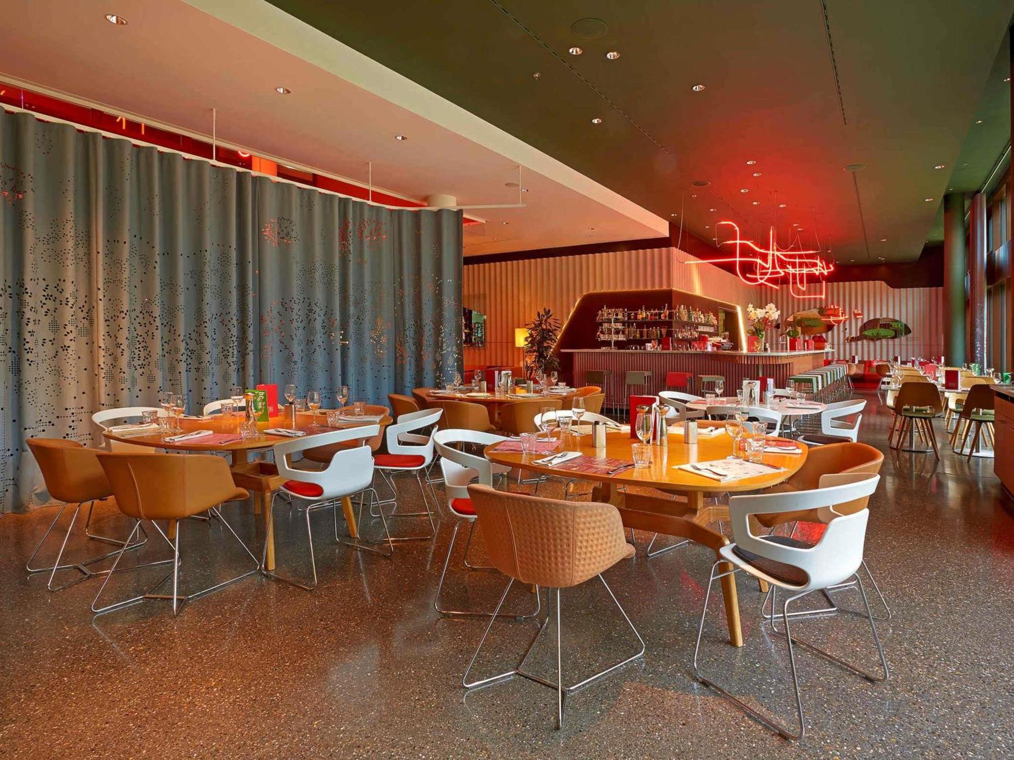 Hotel 25hours West 4*