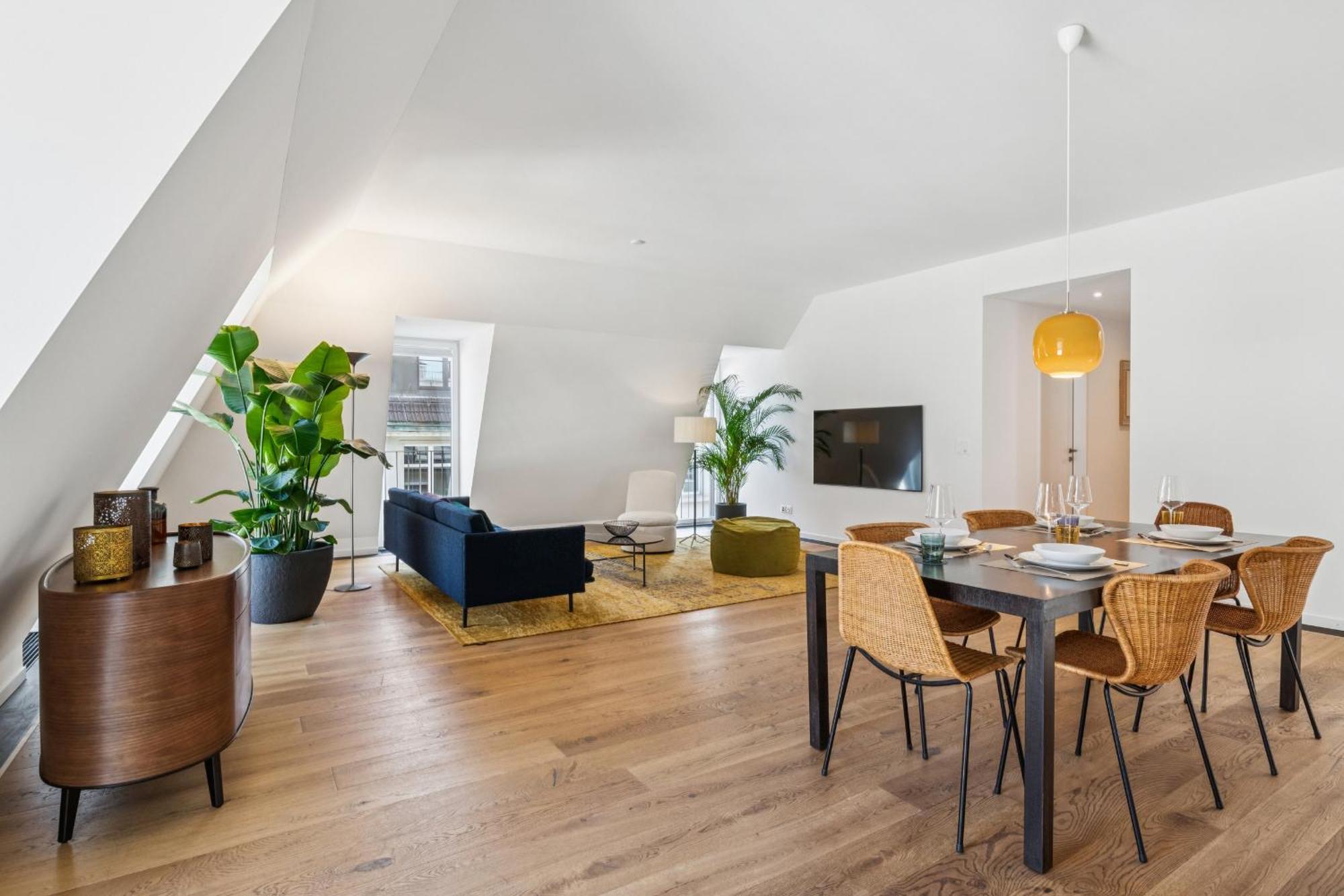 Horizon Bahnhofstrasse, Loewenstrasse Penthouse Apartment