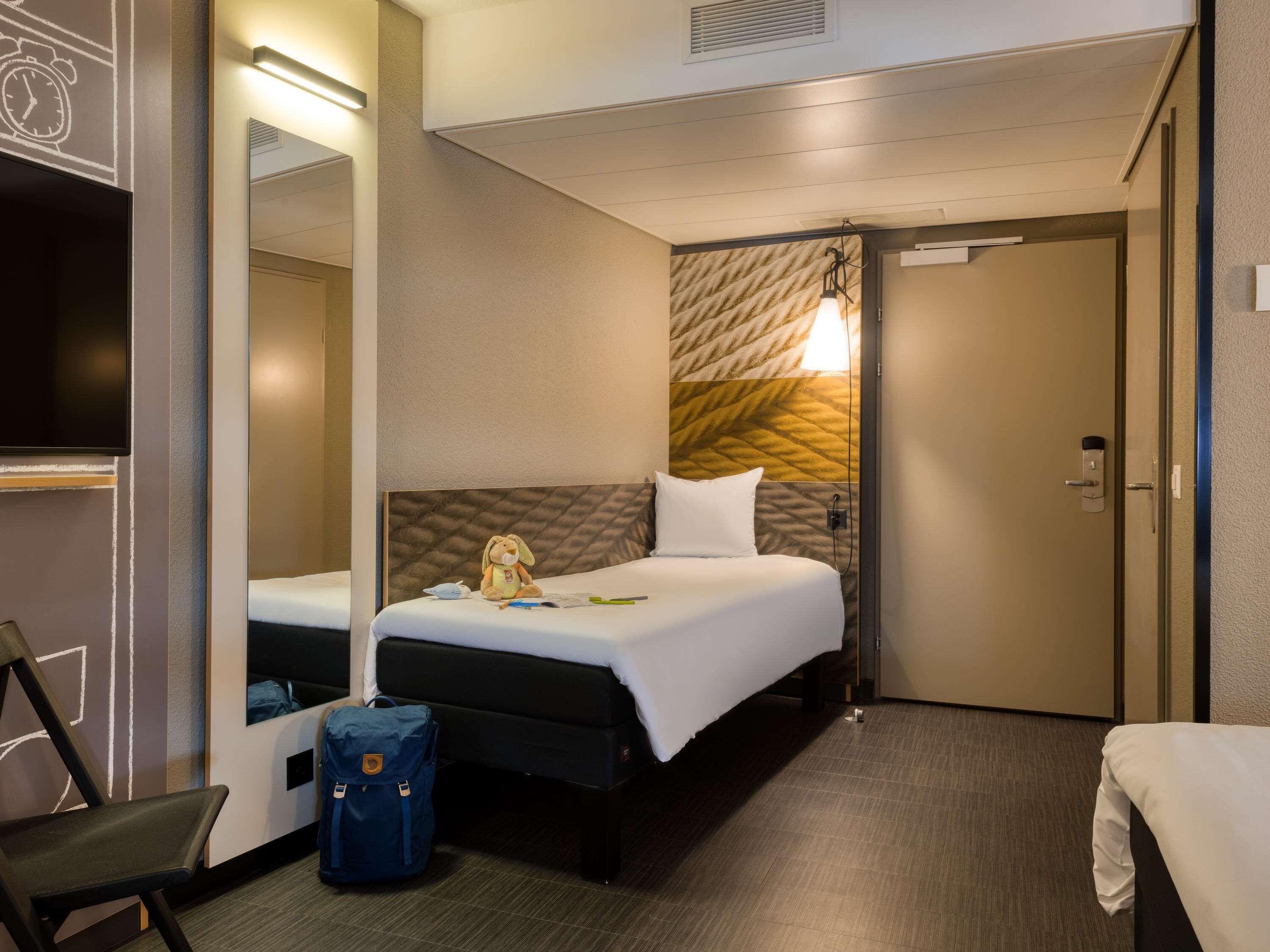 Ibis West