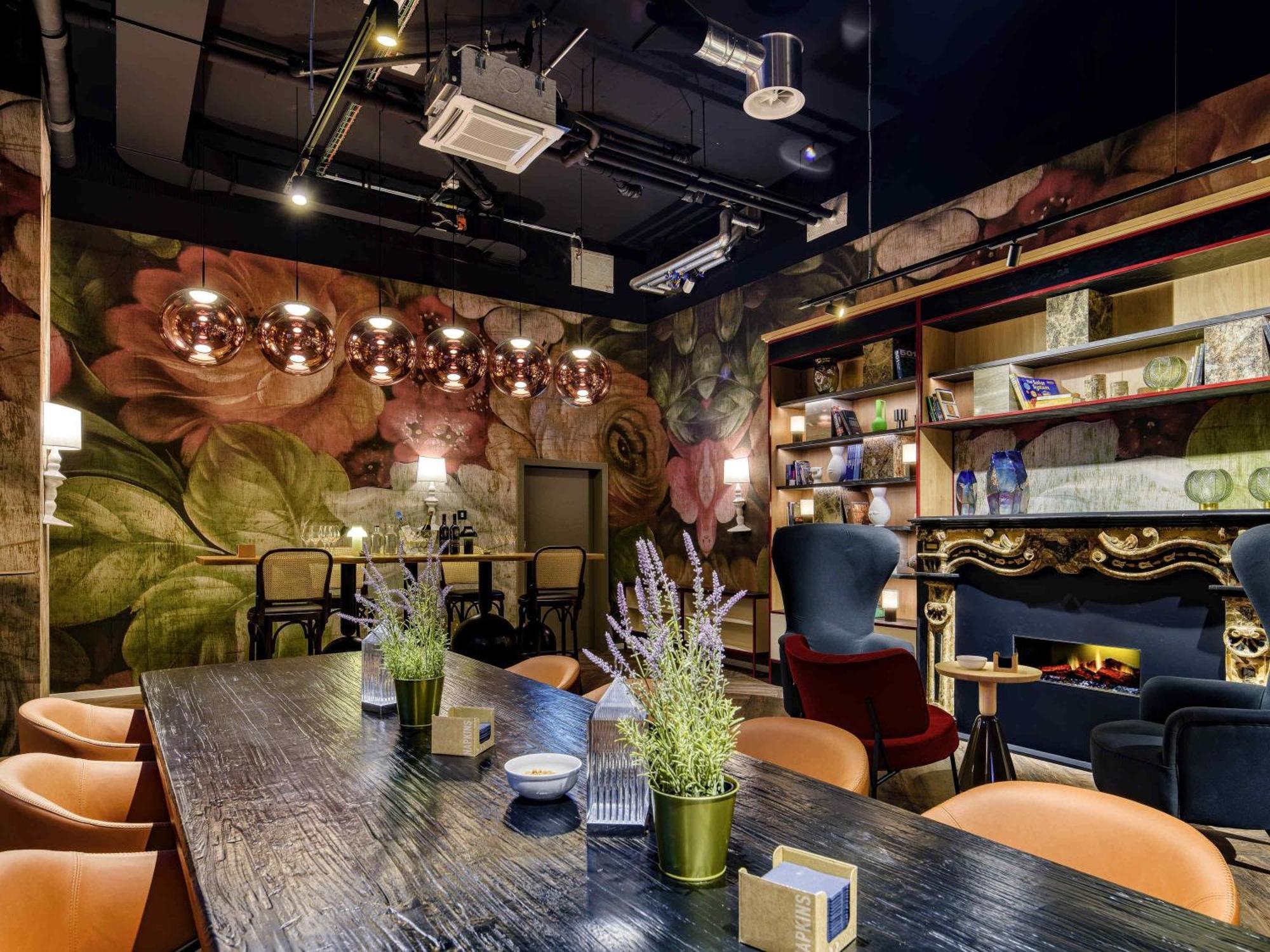 Ibis Styles Center