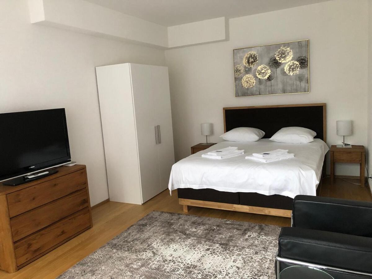 Apartment 1br In The Trendiest District Of The - West 14 Zurich
