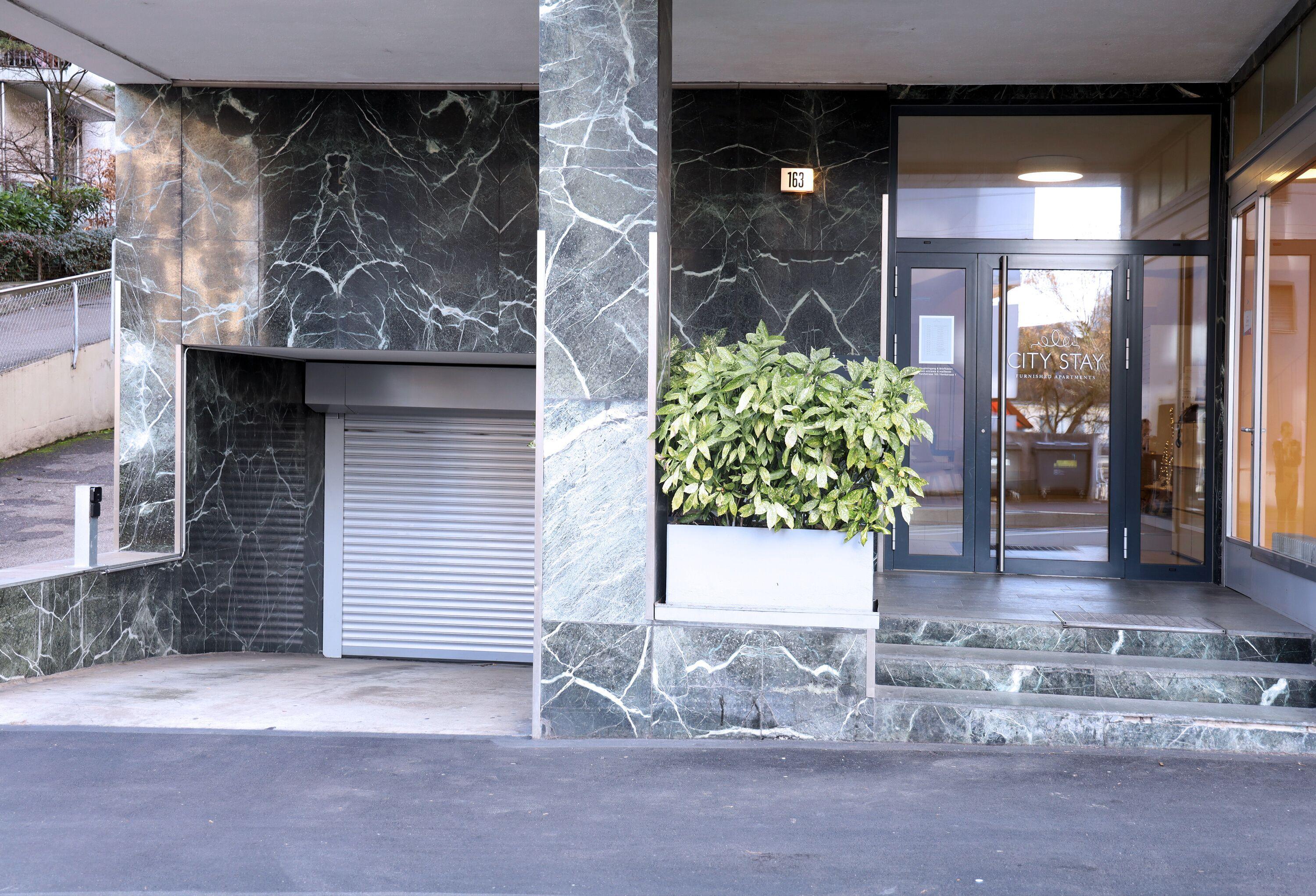 - Forchstrasse Apartment *