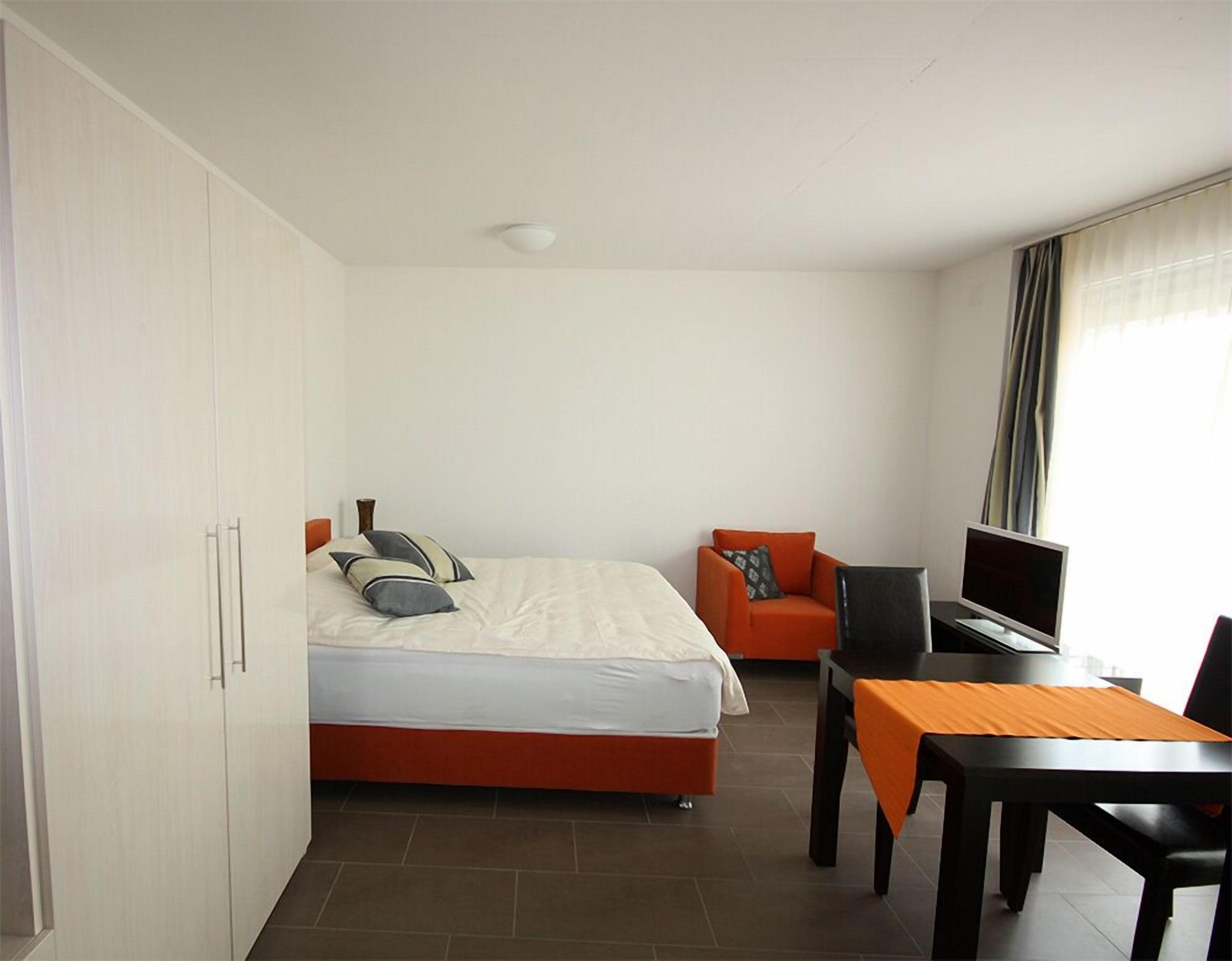 Swiss Star Oerlikon Lodge - Self Check-In Apartment