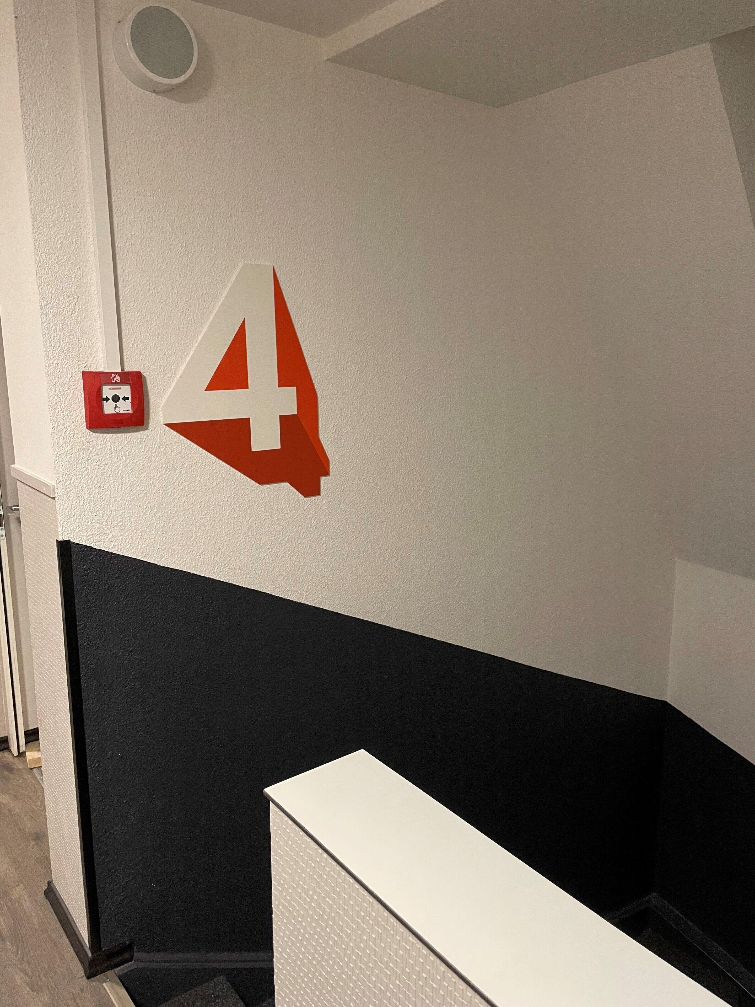 Easyhotel Main Station Hotel *