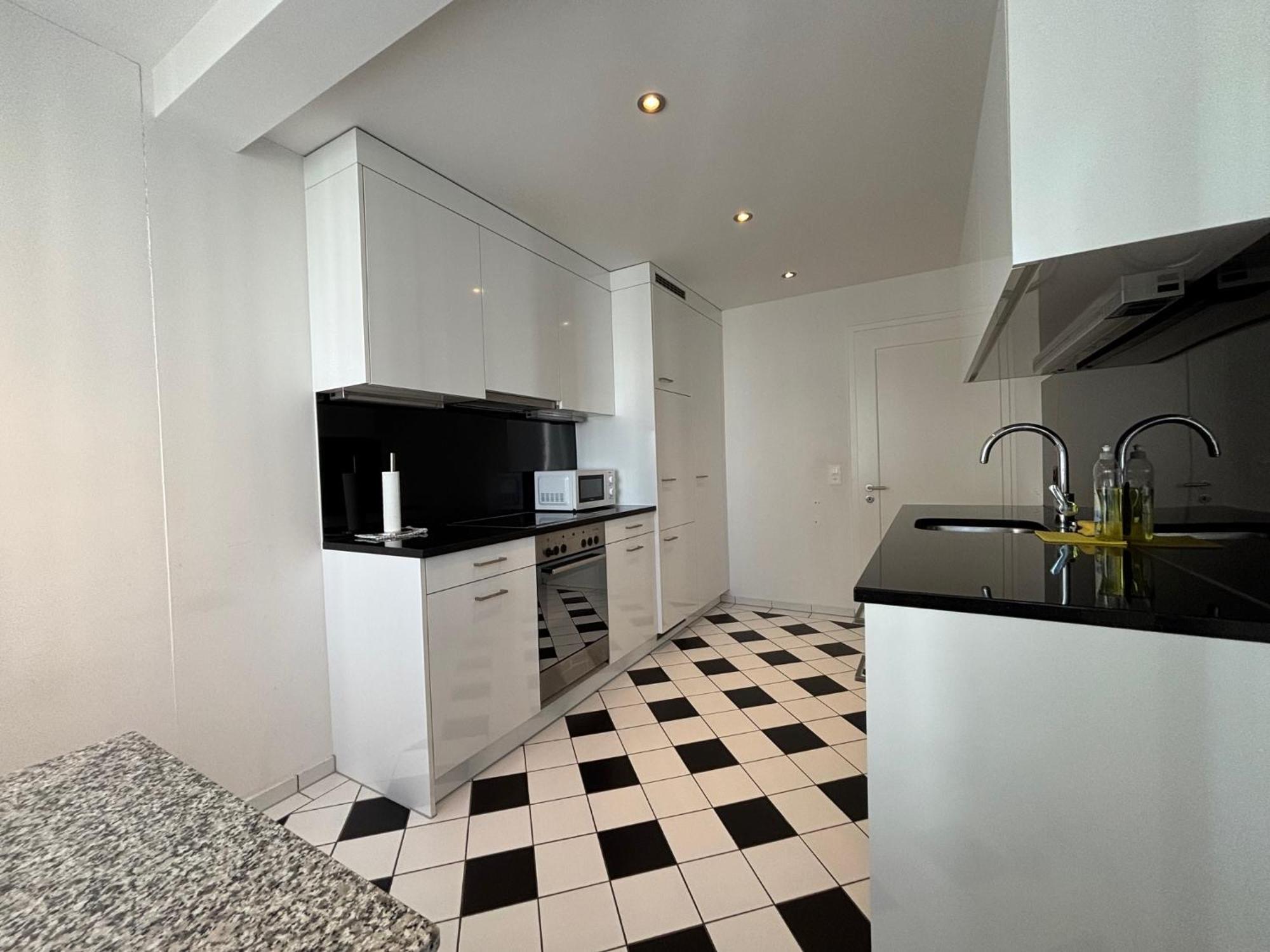 2br Near - Flower 23 Apartment *