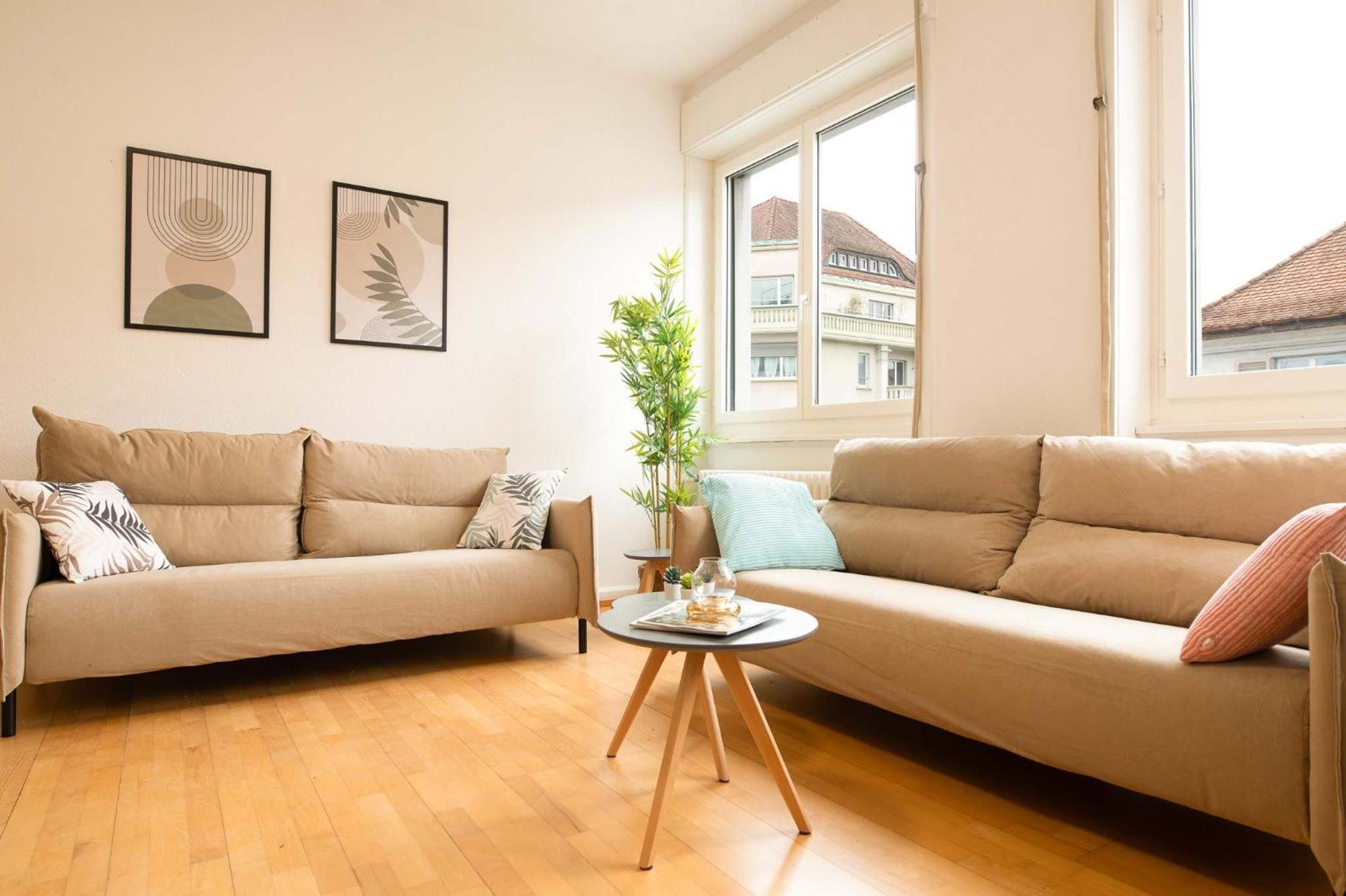 Apartment Spacious Flat With Game & Pool Table *