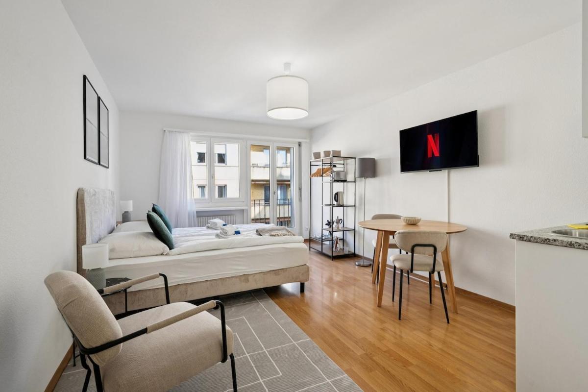 Modern - Walk Everywhere - Crown 47 Apartment *