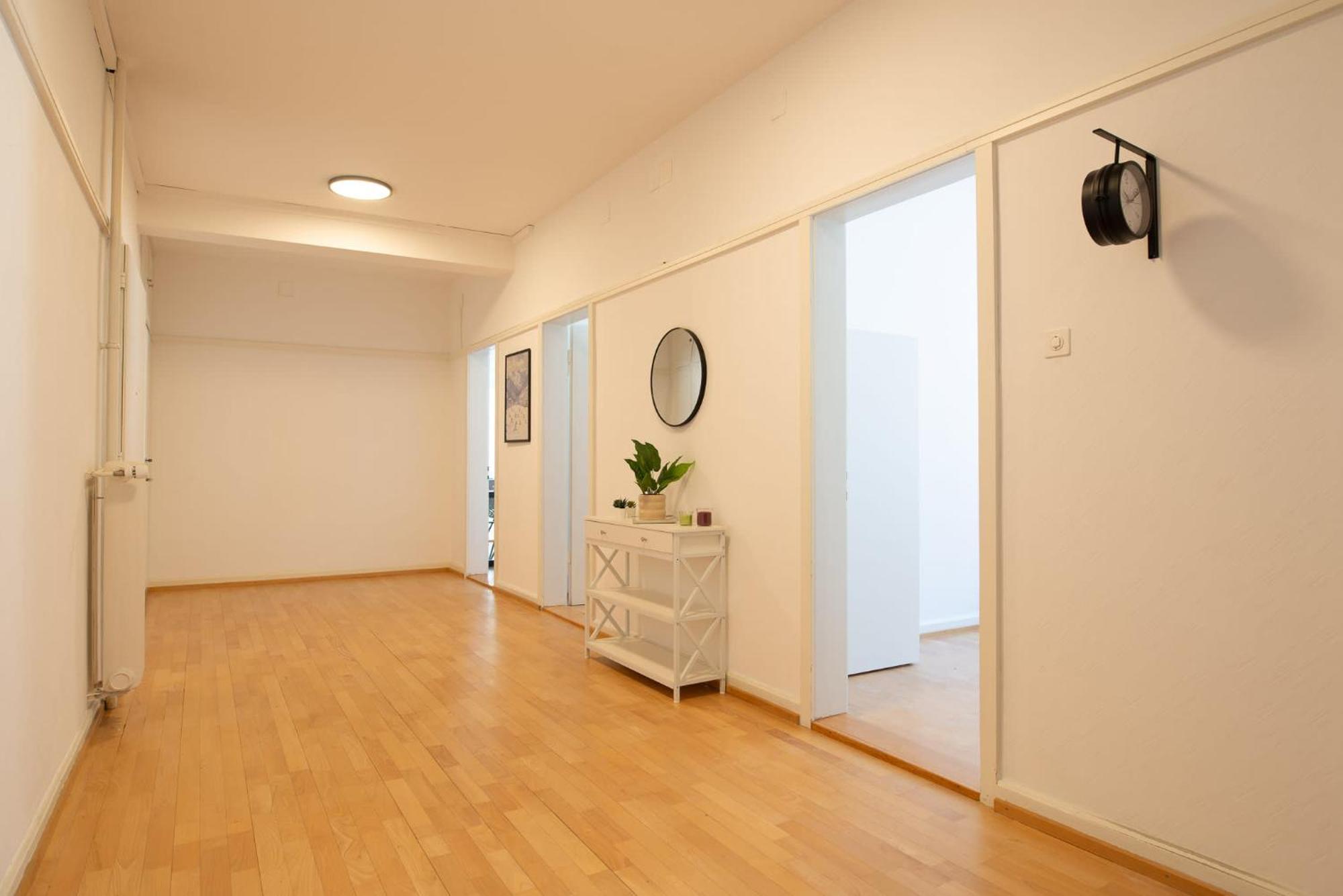 Spacious Flat With Game & Pool Table Zurich