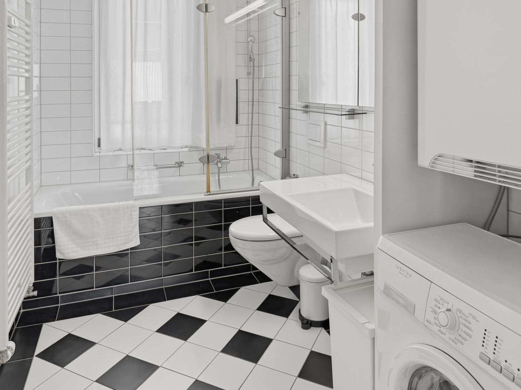 Apartment Amazing 2br Near - Flower 33