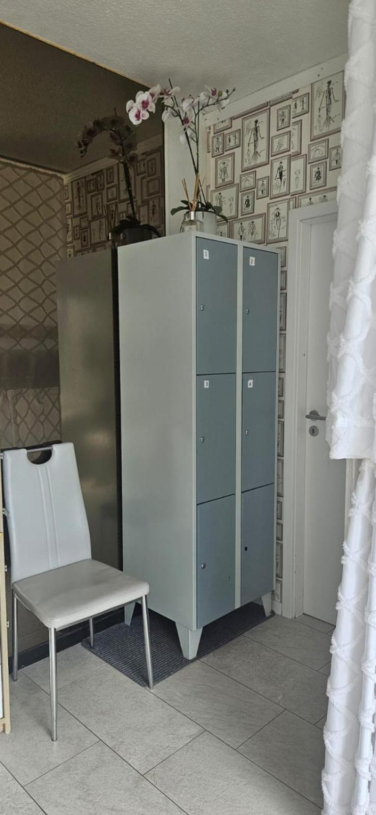 Viktoria Budget Hostel *