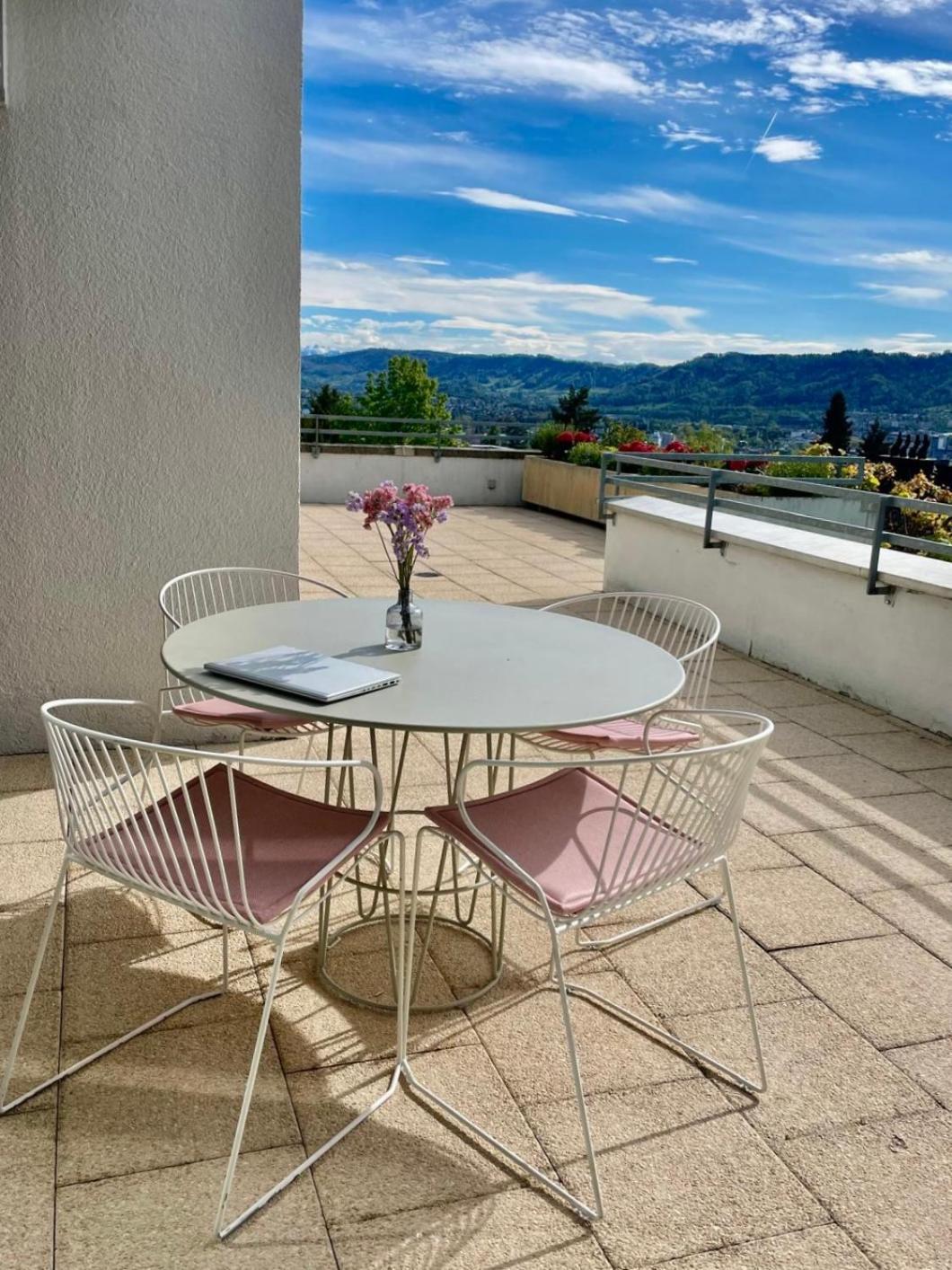 Luxury, Quiet Flat Overlooking Zurich