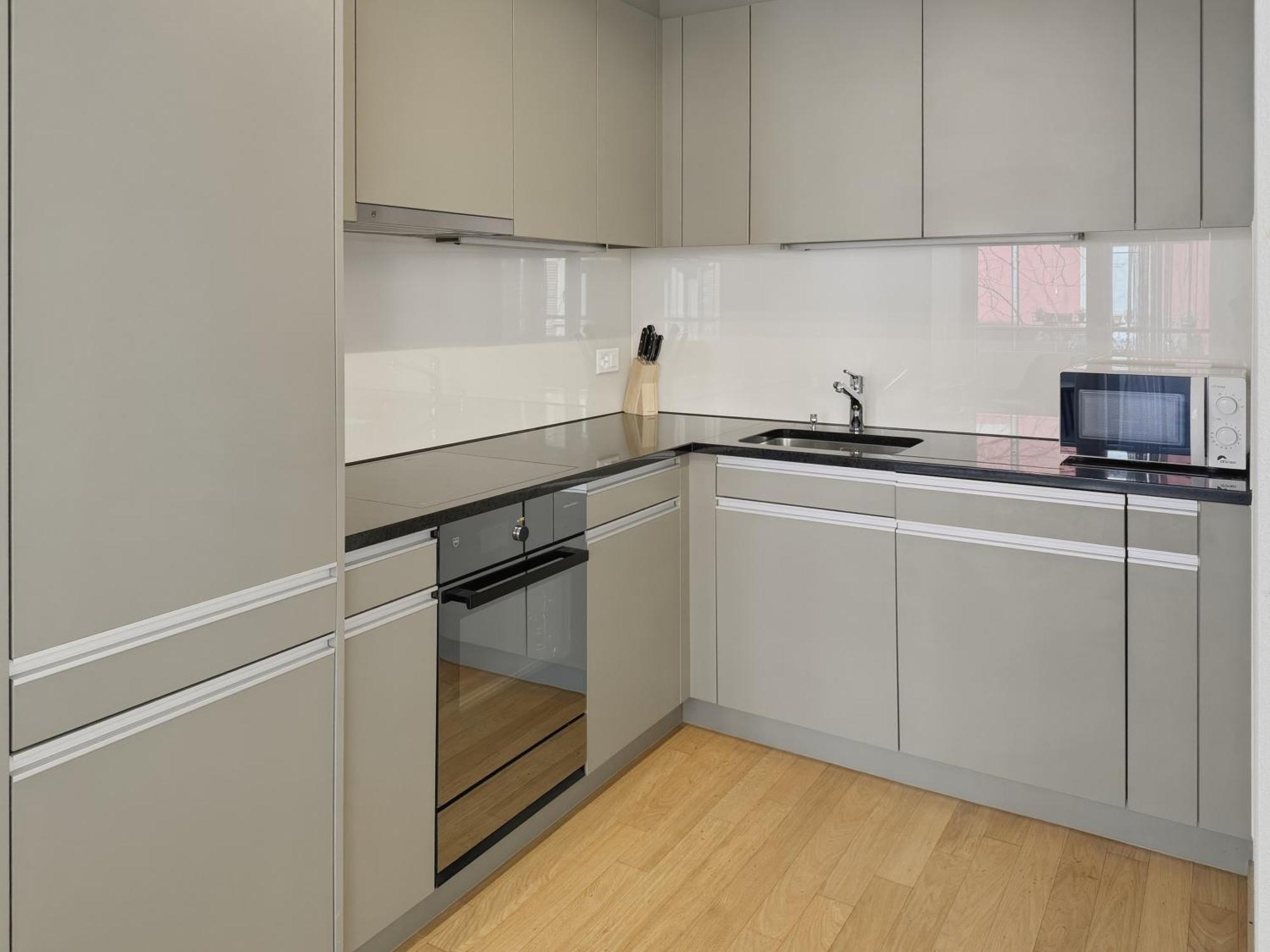 2br Flat In The Center - West 12 Zurich