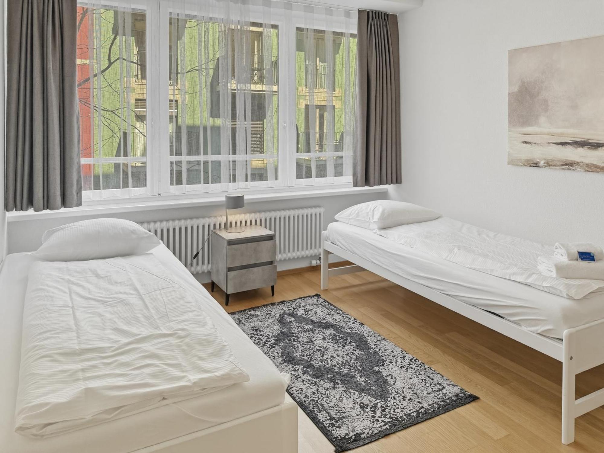 2br Flat In The Center - West 12 Apartment