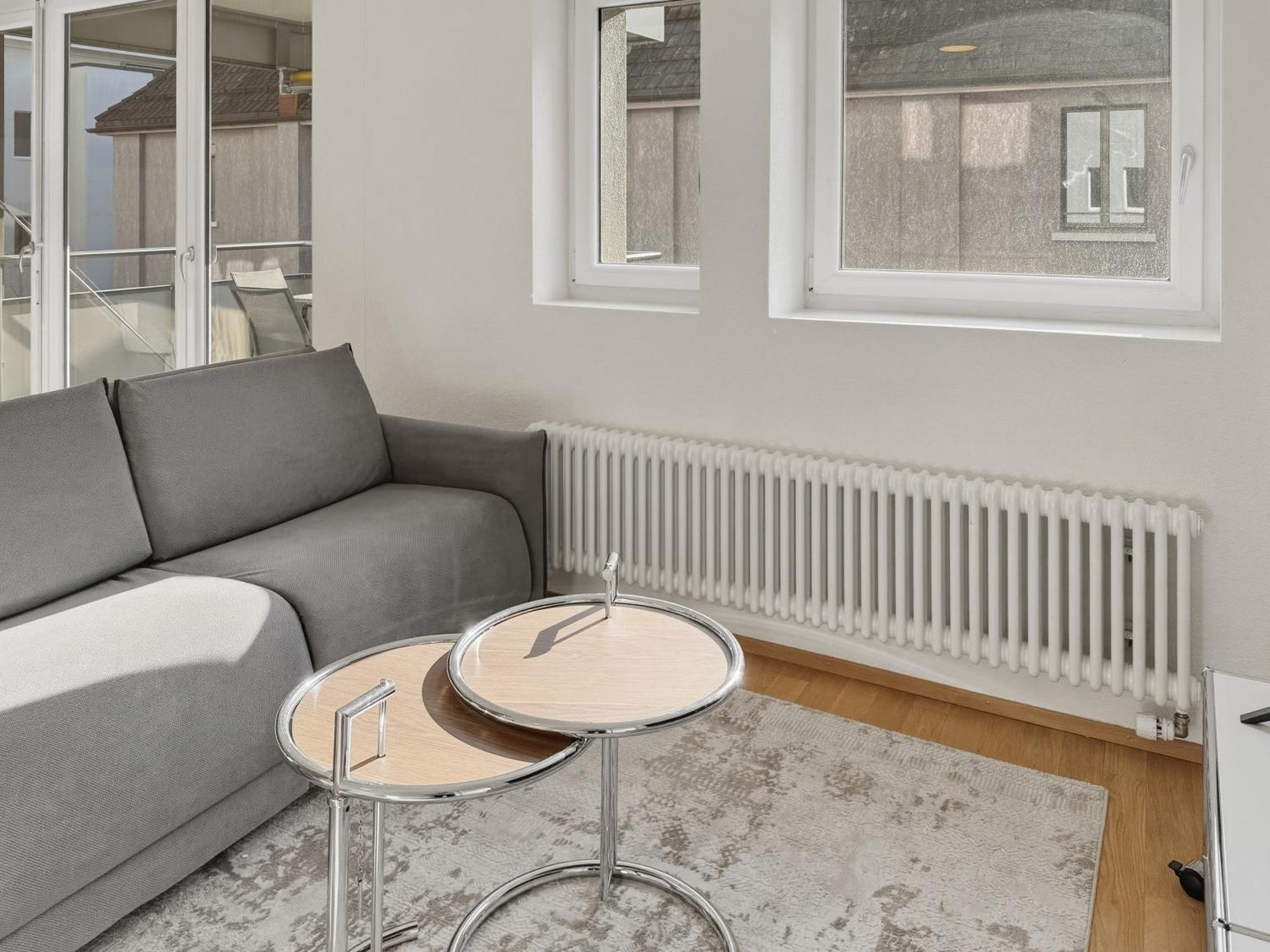 Apartment 1br With Balcony - West 13 *