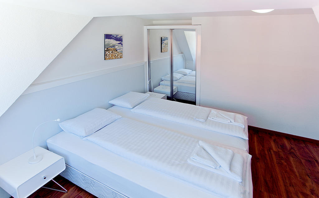 Premium By Livingdowntown