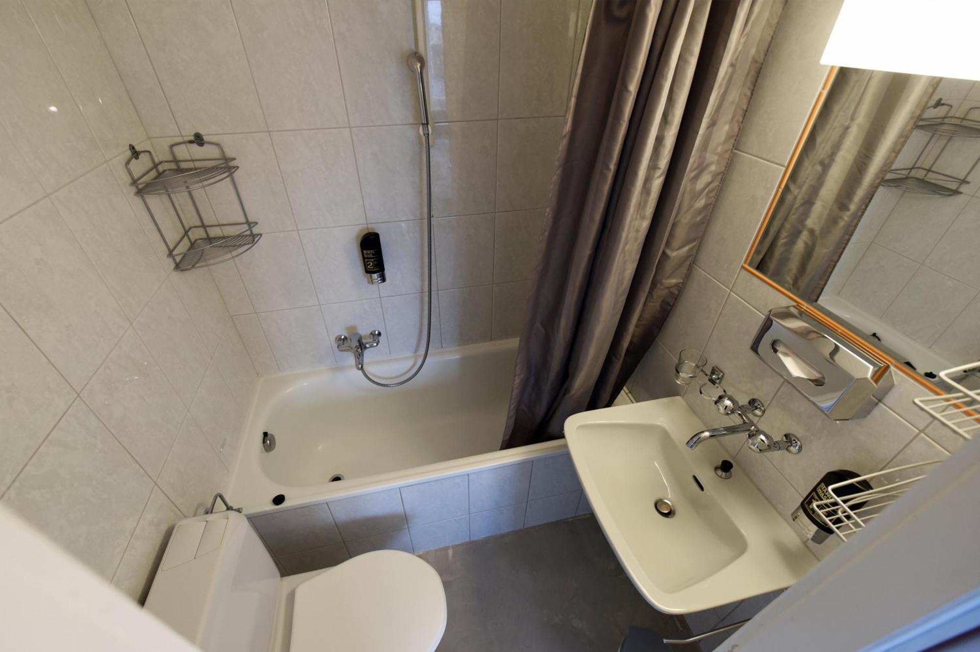 Apartment Swiss Star California - Self Check-in Zurich