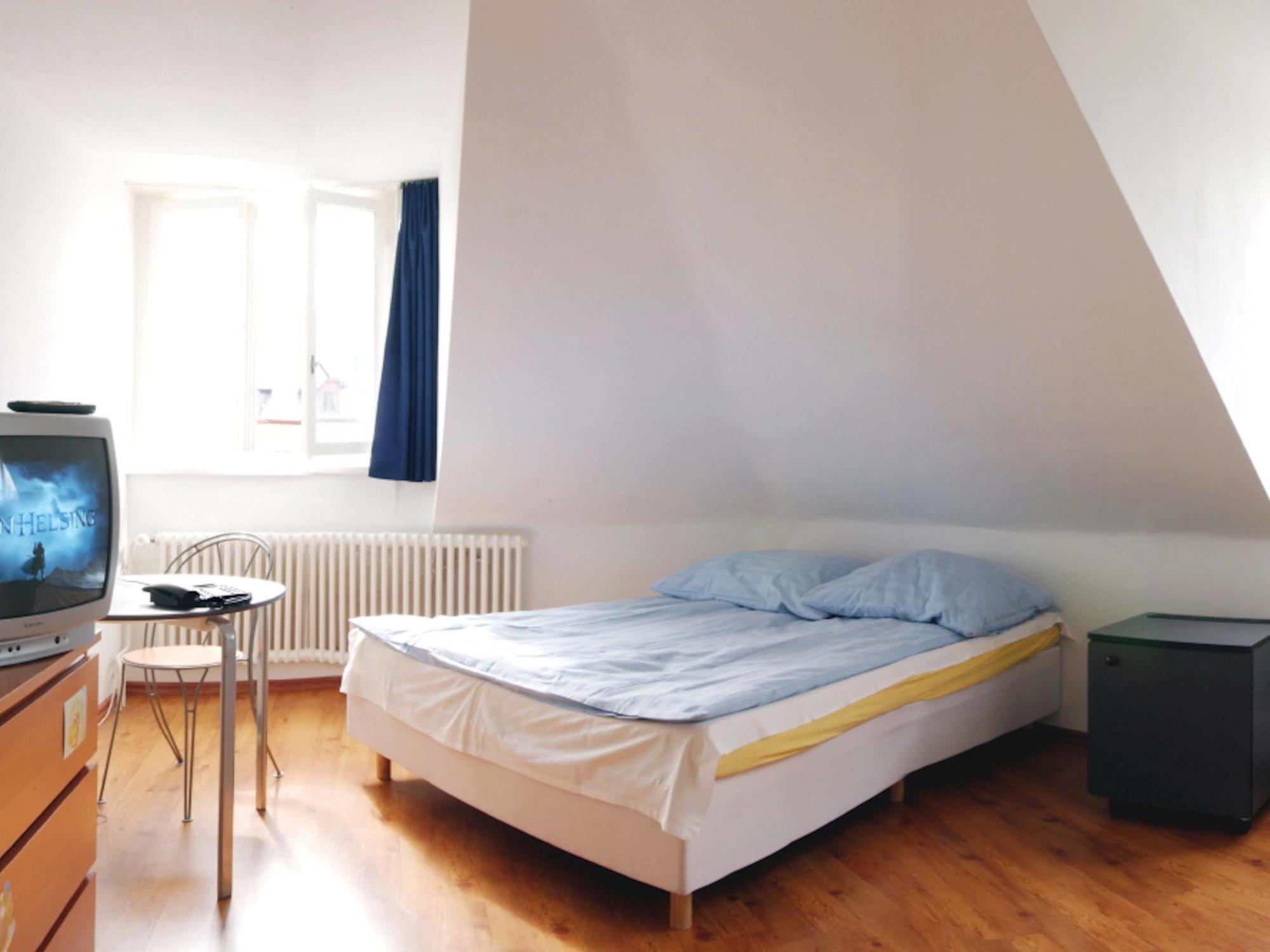 Swiss Star California - Self Check-in Apartment