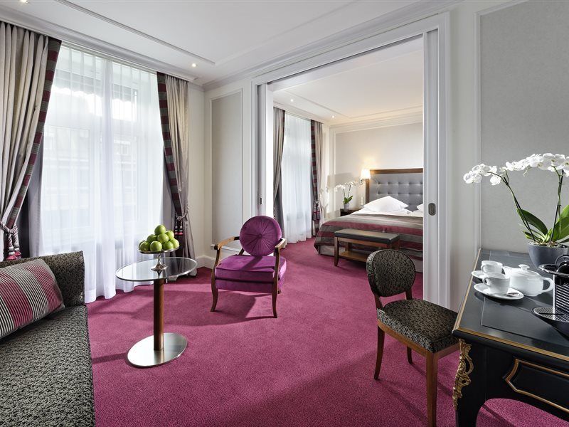 Hotel Schweizerhof 5*