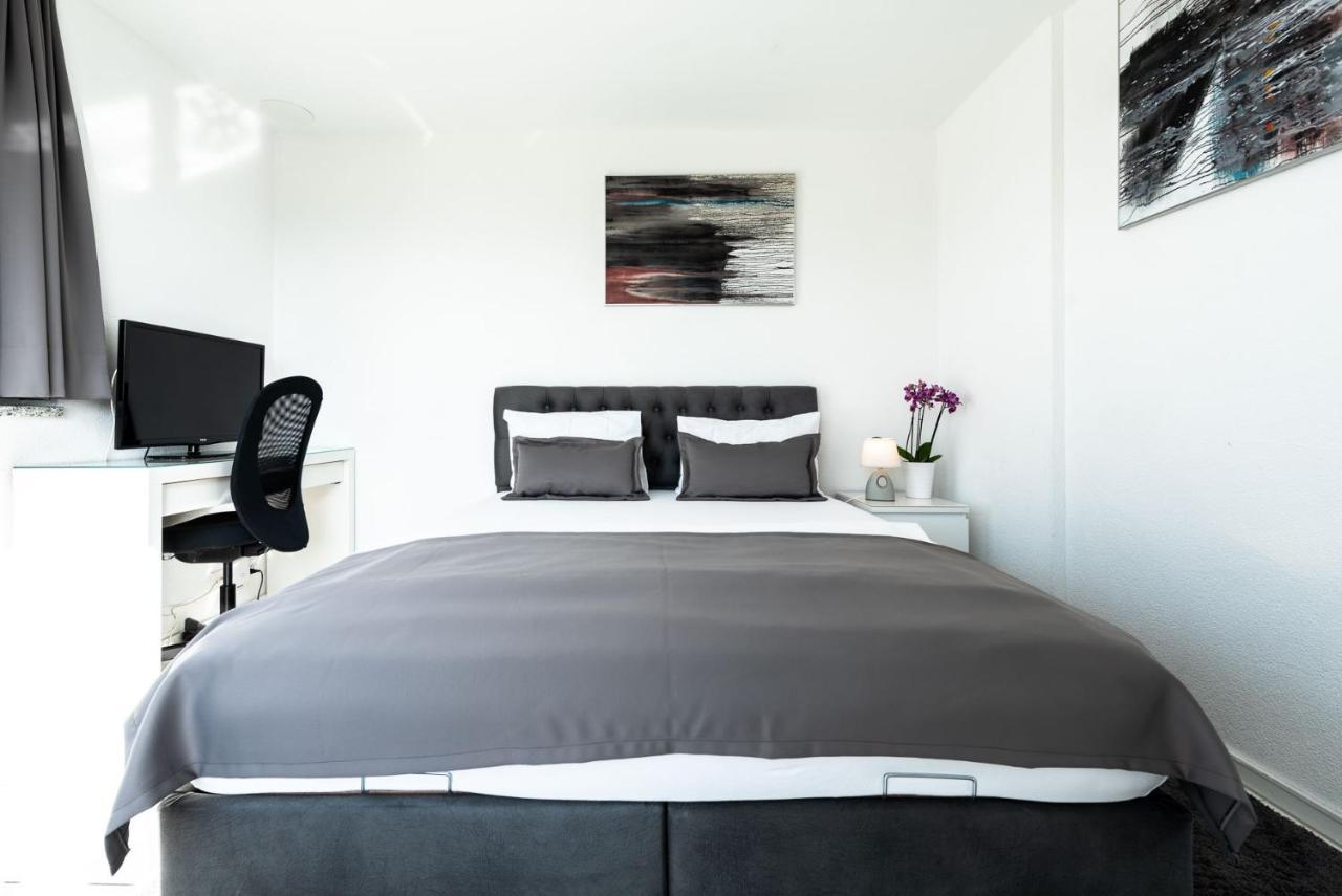 Aparthotel Iq130 3*