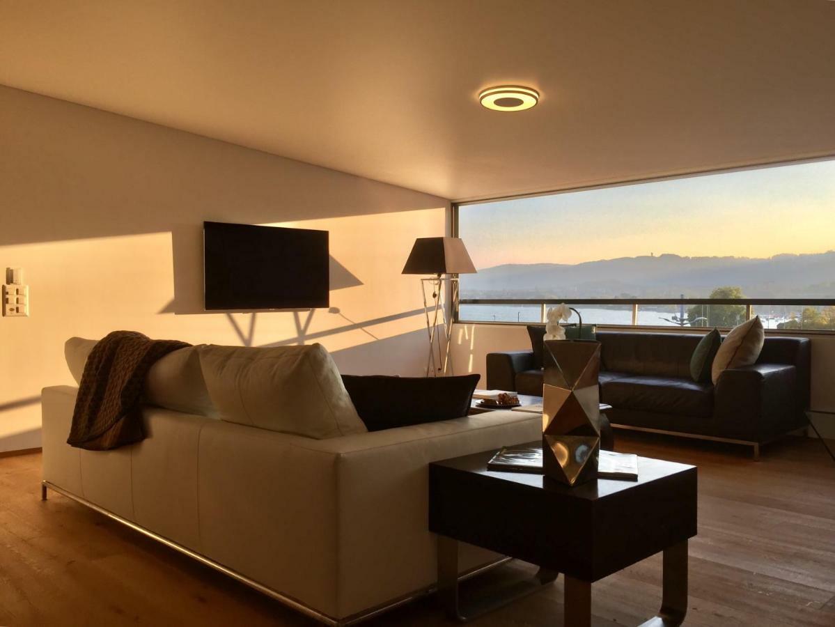The Crown Penthouse Bellevue Apartment