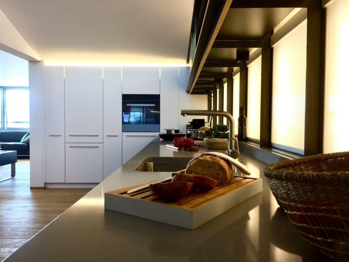 The Crown Penthouse Bellevue Apartment *