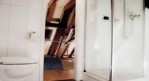 Le Bijou Lintheschergasse / Hb *