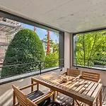 Zurich Flat: Central & Lake Convenience