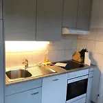 Cozy, Sunny, City Center 1 Bedroom Flat