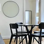 Citycentral 2 Bedroom Flat Near Main Station Apartment Zurich