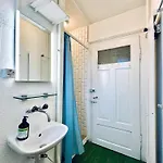 Citycentral 2 Bedroom Flat Near Main Station * Zurich