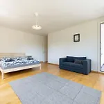 Your Perfect Zurich Getaway With 3 Bedrooms & Wifi