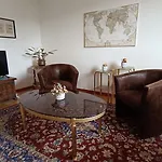 Helvetia 2 Zimmer Apartment Mit Parkplatz