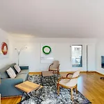 Fantastic Penthouse Near - Mainau 14 Apartment *
