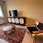 Stylish Apartment Near Main Station -301-16-