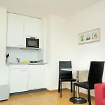 Executive Studio - Crown 28