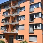 Stylish Studio In Zurich - Crown 11