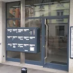 Executive 2Br Apt Near Lake And City Center - Dufour 4