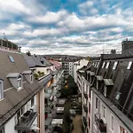 Executive 2Br Apt Near Lake And City Center - Dufour 4