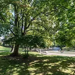 Sunny And Quiet 1Br Flat City Center - Parkview 5