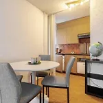 5-Mins Walk To Zurich Main Station - City Center