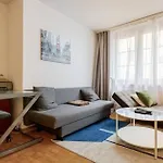 5-Mins Walk To Zurich Main Station - City Center