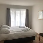 2Br Flat Close To Lake, Opera And City Center - Sf10