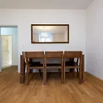 Kaya 1b Apartment
