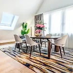 Bahnhofstrasse Designer Penthouse Private Rooftop