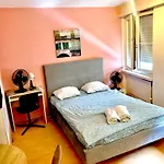 New In The Center Of Old Town Muhlegasse - Self Checkin Zurich