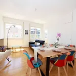 Zurich City Gem Steps To Tram Family & Group