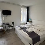 City Center Studio Apt Close To Zuerich Hb