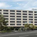 Courtyard By Marriott Zurich North