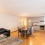 Nice 1Br Near Lake And Very Central - Hoesch 13